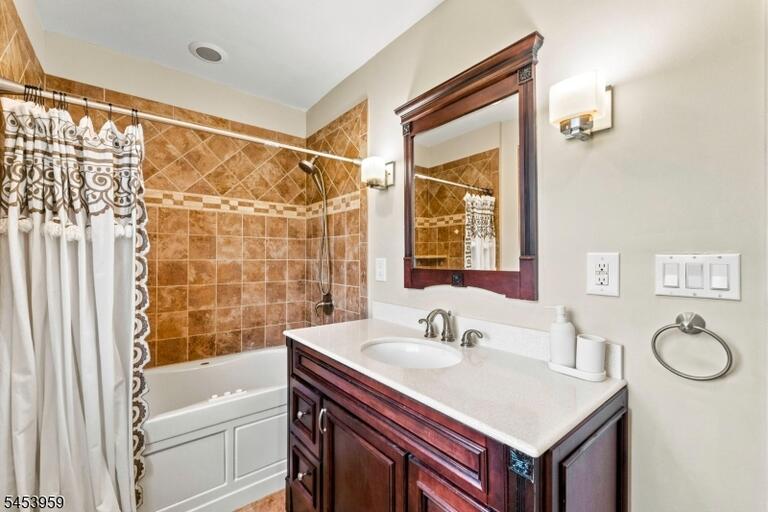 Property listing MLS 4048876 photo 39