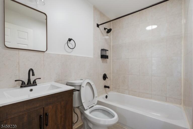 Property listing MLS 4048878 photo 13