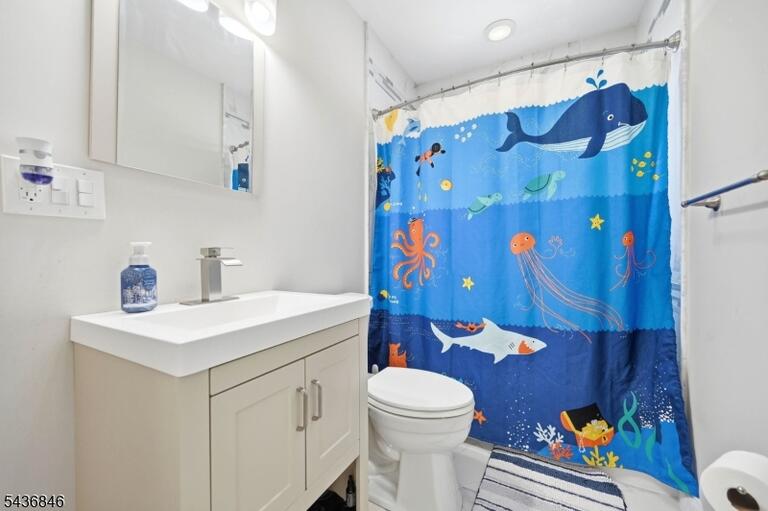 Property listing MLS 4048880 photo 17