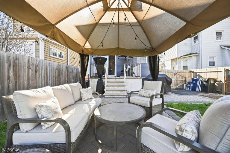 Property listing MLS 4048880 photo 24