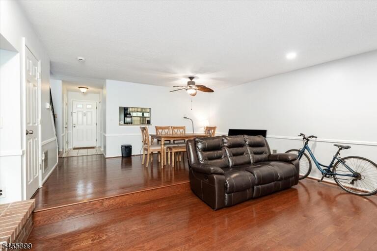 Property listing MLS 4048882 photo 14