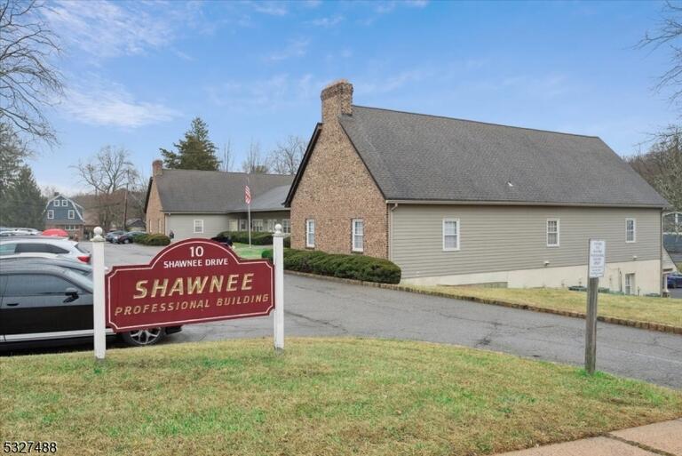 Property listing MLS 4048883 photo 1