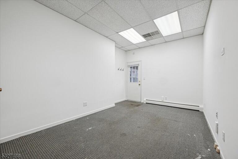 Property listing MLS 4048883 photo 6