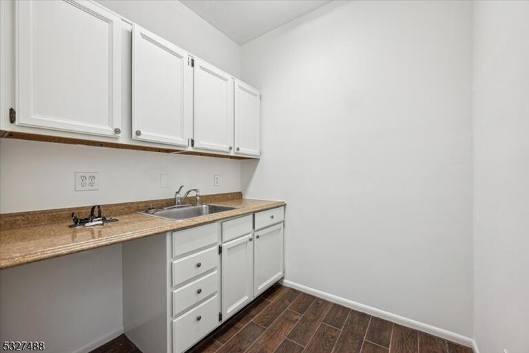 Property listing MLS 4048883 photo 8