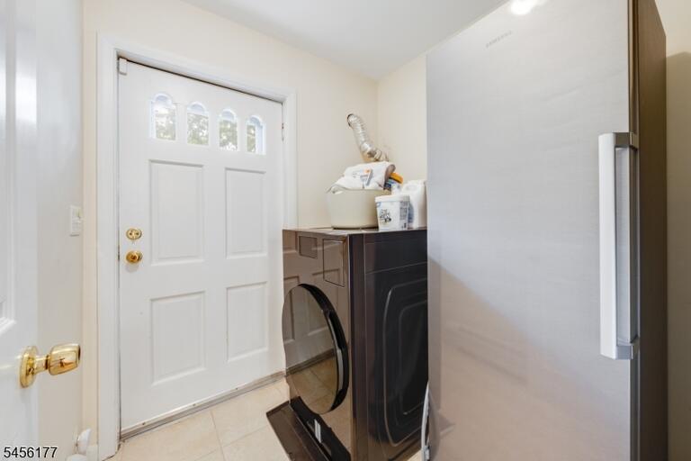 Property listing MLS 4048889 photo 33