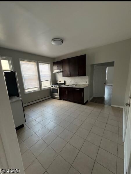 Property listing MLS 4048894 photo 3