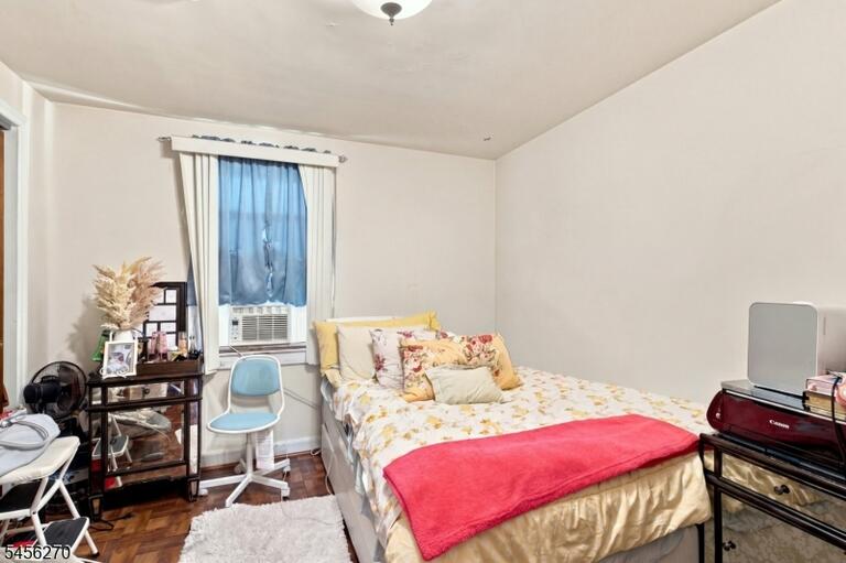 Property listing MLS 4048895 photo 5