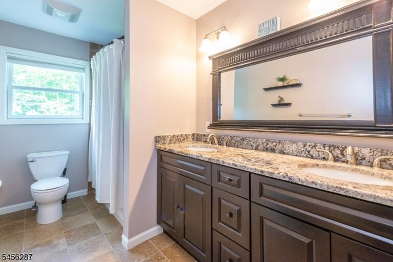 Property listing MLS 4048902 photo 15