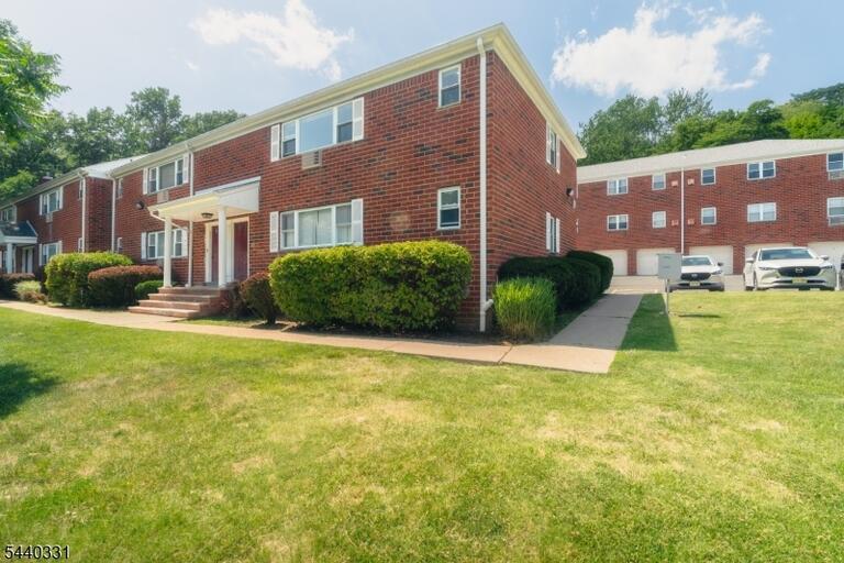 Property listing MLS 4048903 photo 24