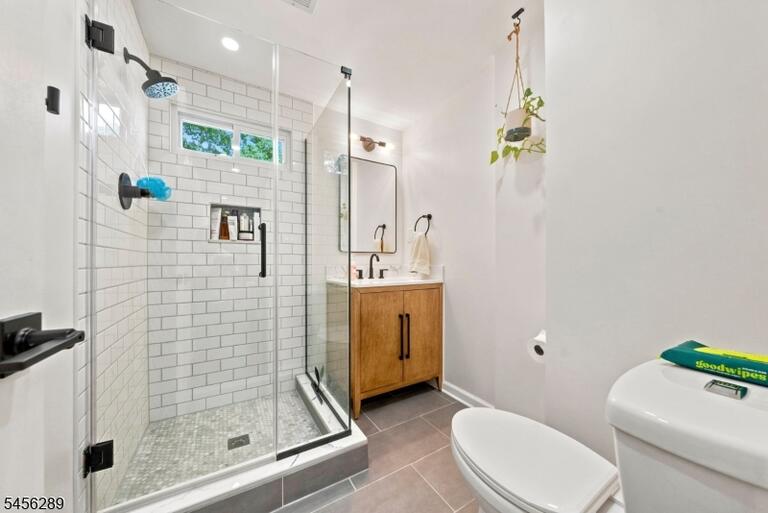 Property listing MLS 4048906 photo 10