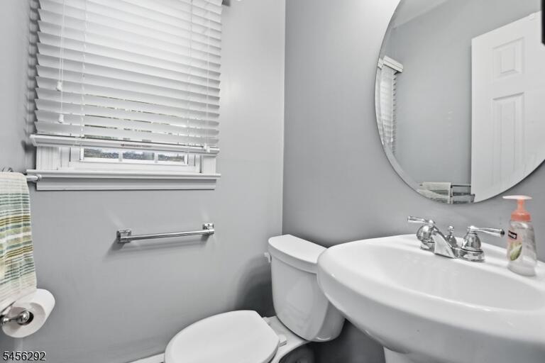 Property listing MLS 4048908 photo 31