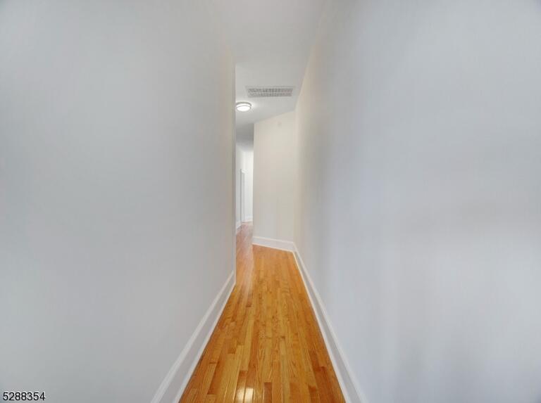 Property listing MLS 4048920 photo 12
