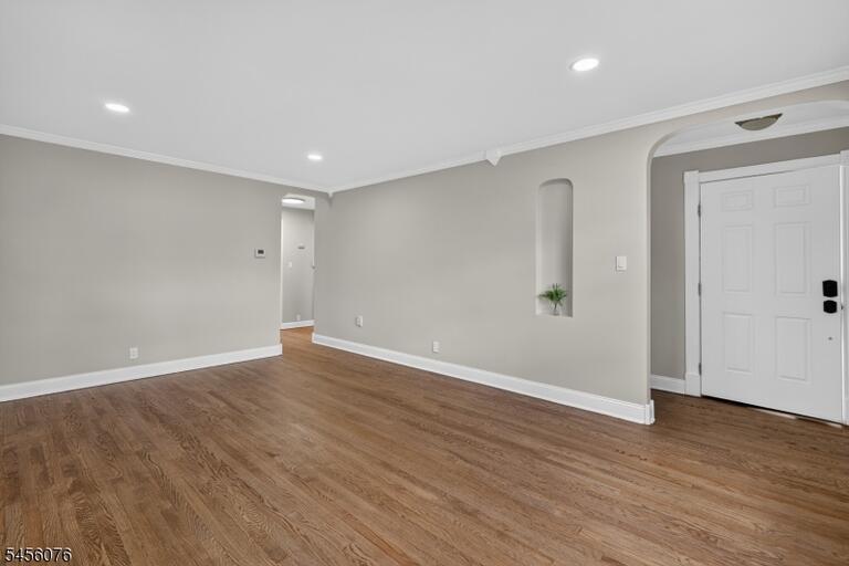 Property listing MLS 4048921 photo 4