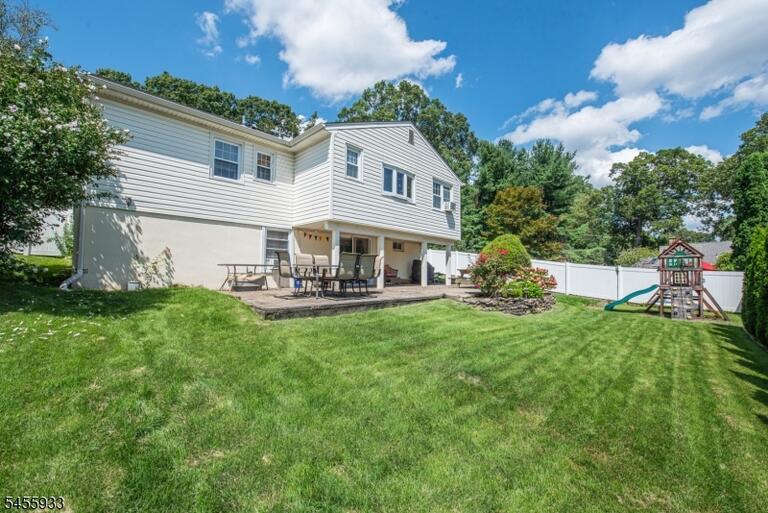Property listing MLS 4048922 photo 15