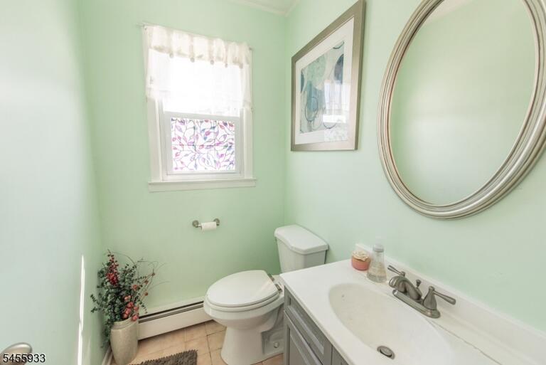 Property listing MLS 4048922 photo 17