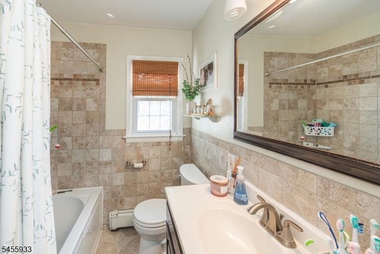 Property listing MLS 4048922 photo 9
