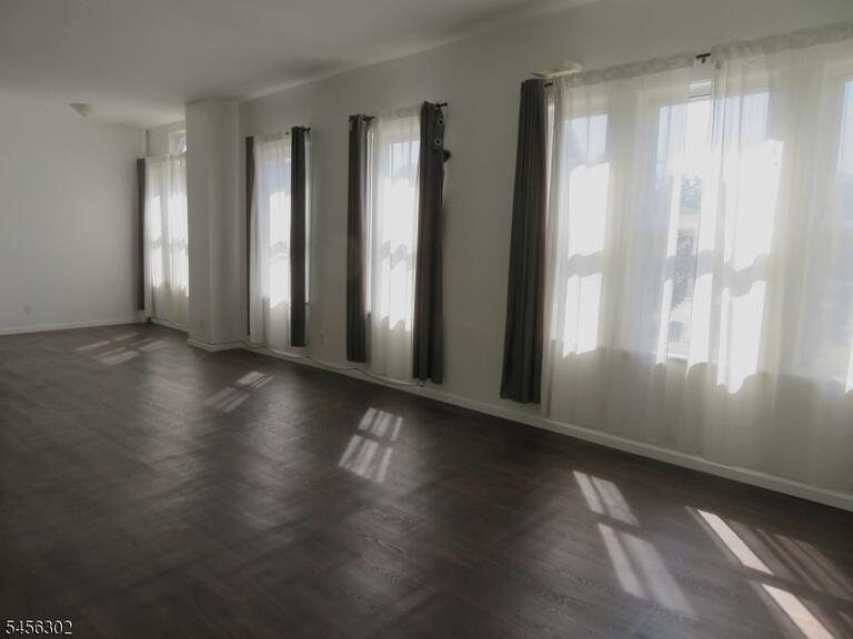 Property listing MLS 4048923 photo 5