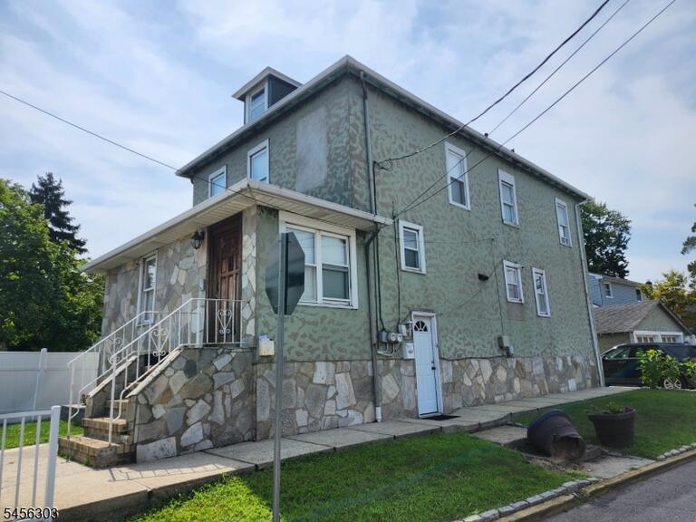 Property listing MLS 4048924 photo 11
