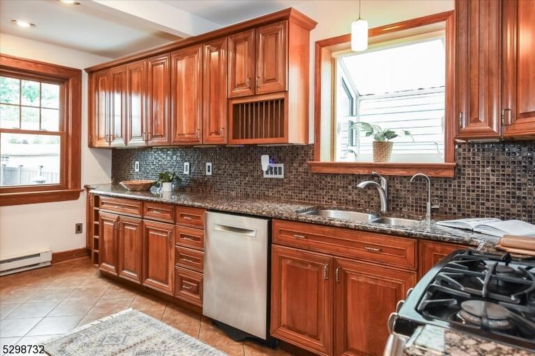 Property listing MLS 4048926 photo 13