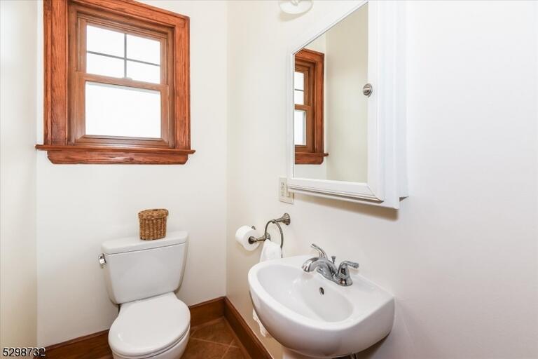 Property listing MLS 4048926 photo 14