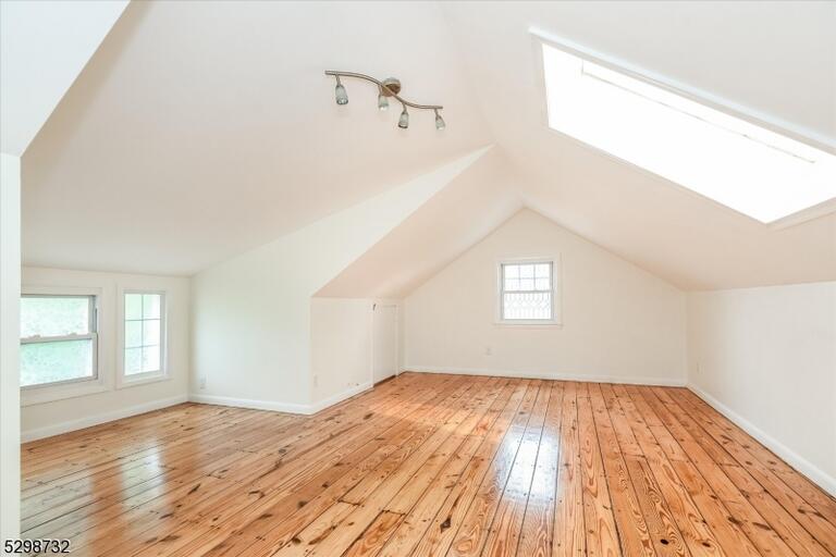 Property listing MLS 4048926 photo 19