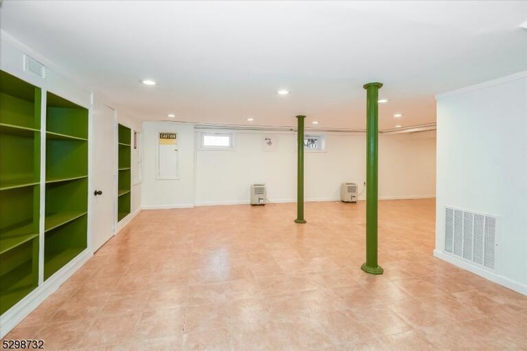 Property listing MLS 4048926 photo 21