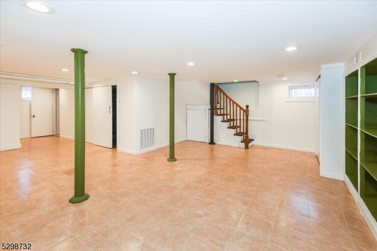 Property listing MLS 4048926 photo 22