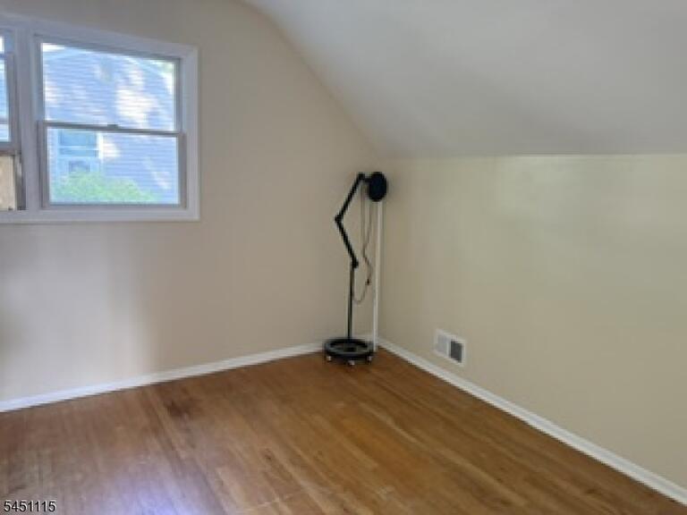 Property listing MLS 4048937 photo 15
