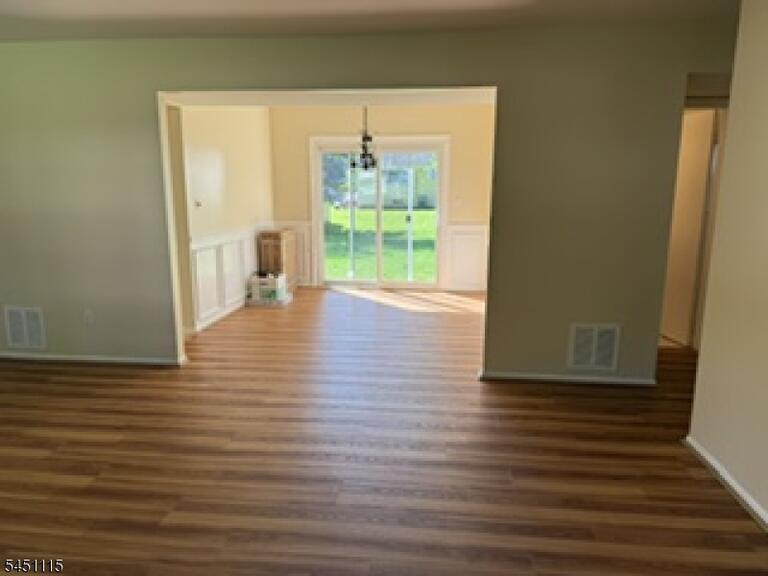 Property listing MLS 4048937 photo 5