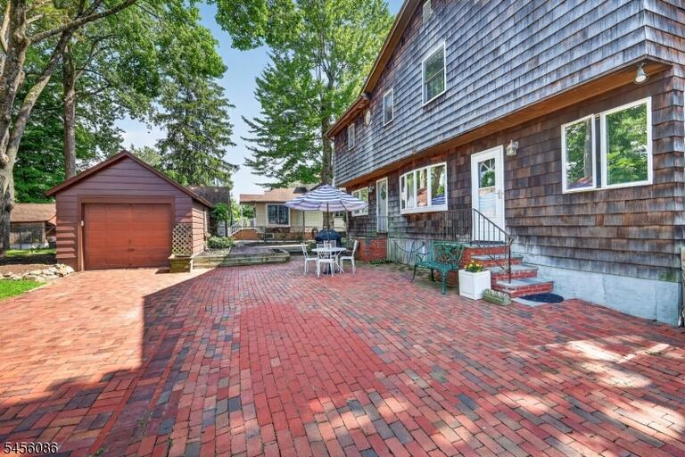 Property listing MLS 4048939 photo 32
