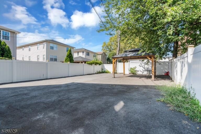 Property listing MLS 4048941 photo 45