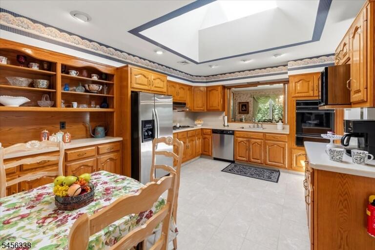 Property listing MLS 4048946 photo 11