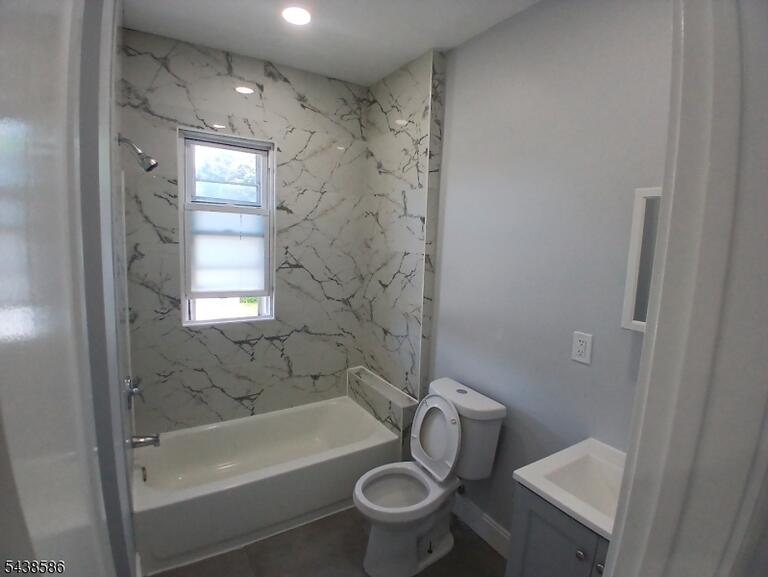 Property listing MLS 4048947 photo 14