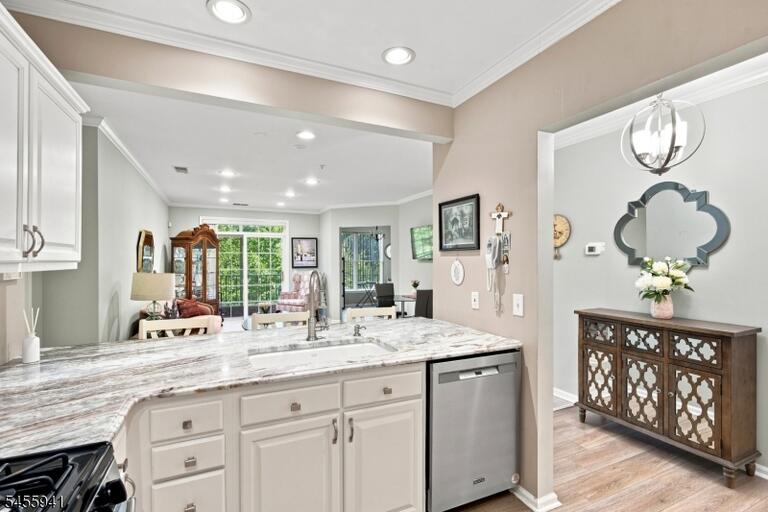 Property listing MLS 4048952 photo 5