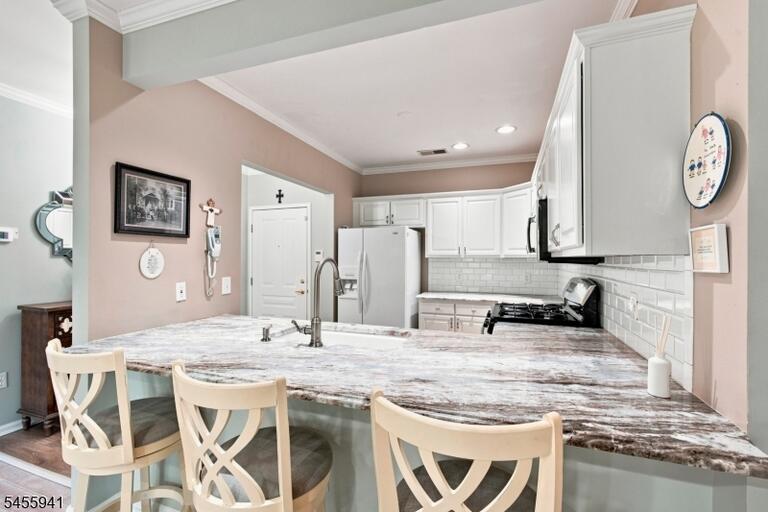 Property listing MLS 4048952 photo 7