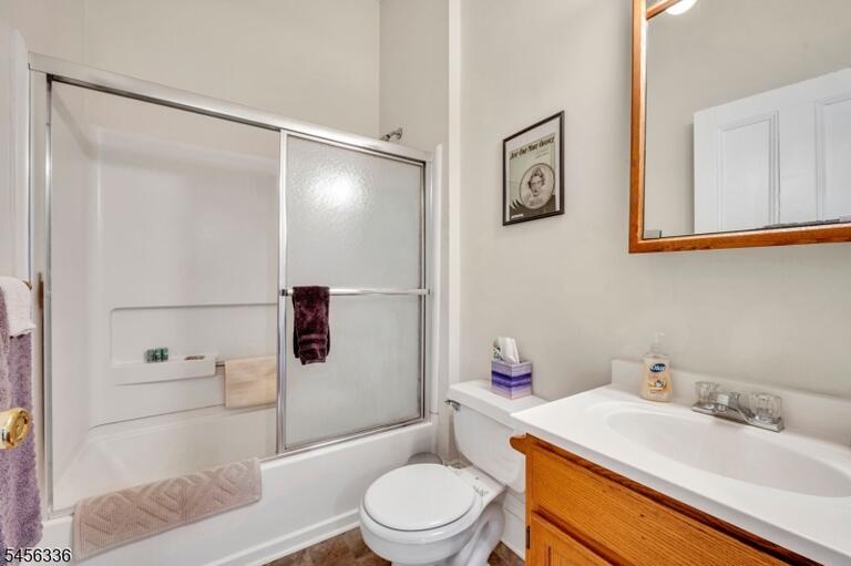 Property listing MLS 4048956 photo 11