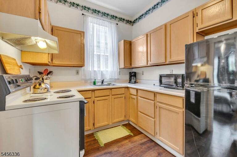 Property listing MLS 4048956 photo 7