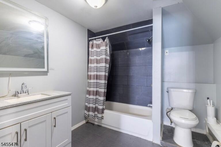 Property listing MLS 4048959 photo 12