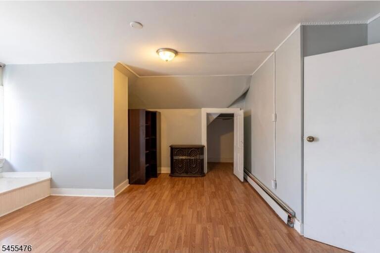 Property listing MLS 4048959 photo 6