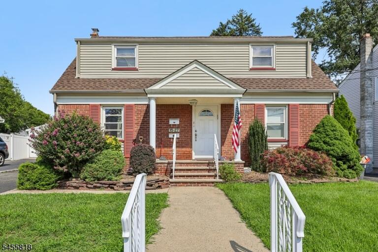 Property listing MLS 4048965 photo 1