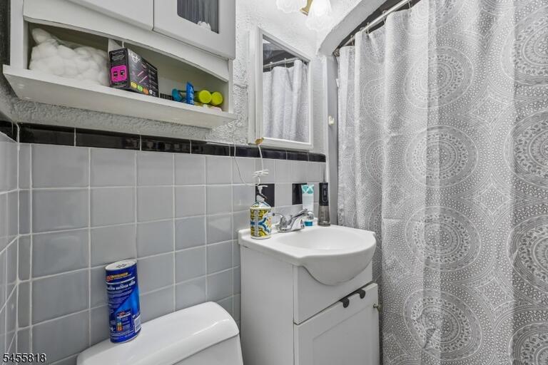 Property listing MLS 4048965 photo 15
