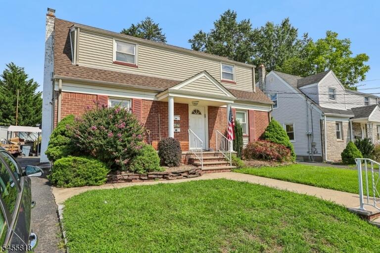 Property listing MLS 4048965 photo 2