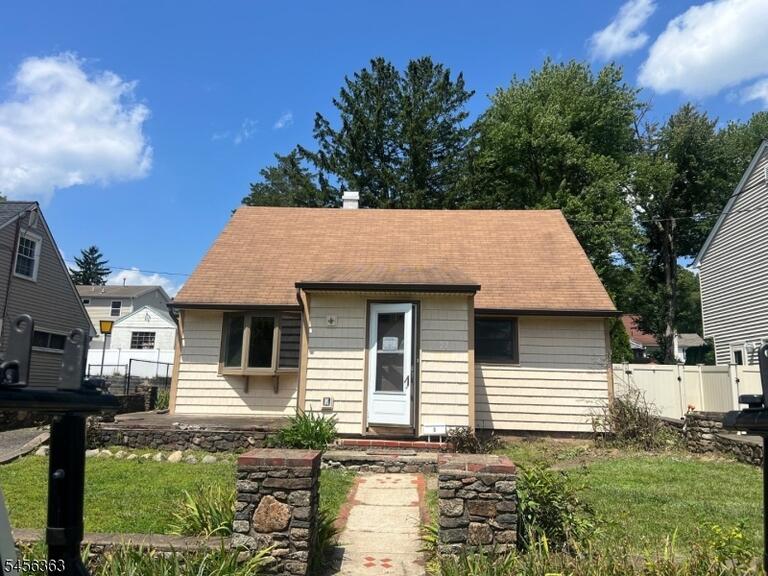 Property listing MLS 4048969 photo 1