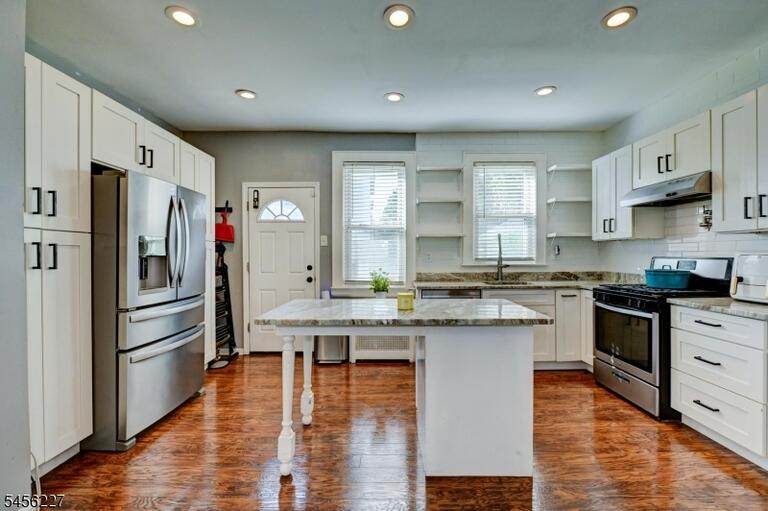 Property listing MLS 4048972 photo 15