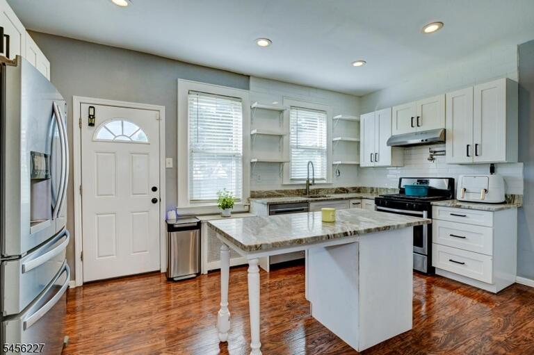 Property listing MLS 4048972 photo 16