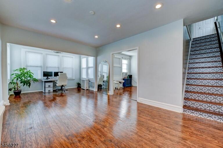 Property listing MLS 4048972 photo 8