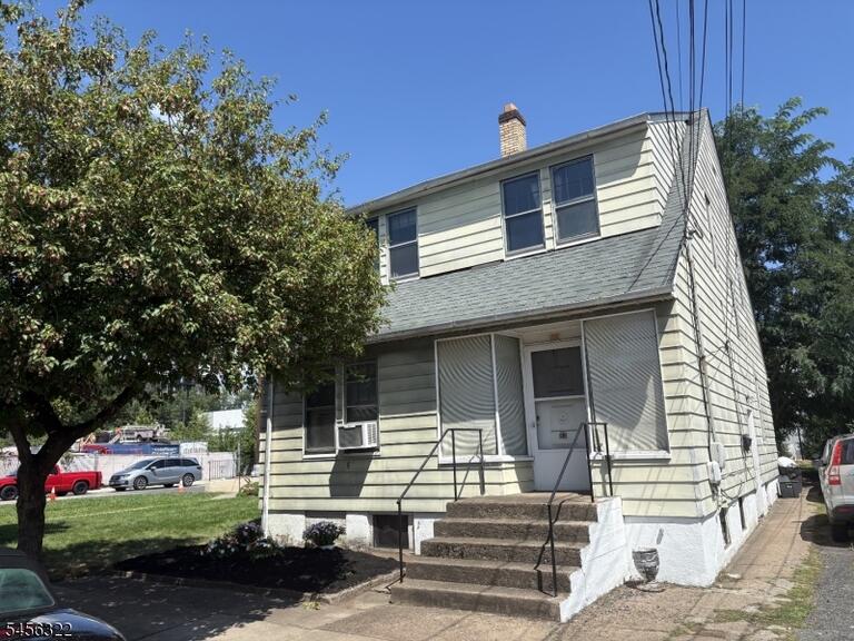 Property listing MLS 4048975 photo 1