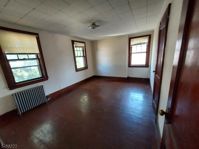 Property listing MLS 4048975 photo 2