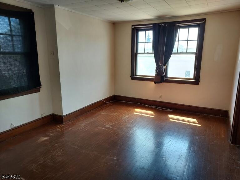 Property listing MLS 4048975 photo 3