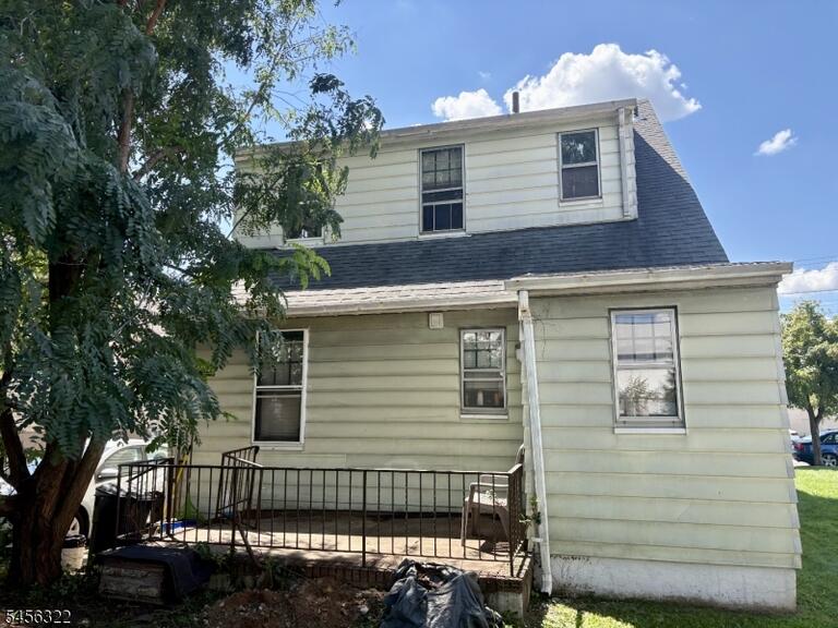 Property listing MLS 4048975 photo 5